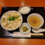 海老出汁 白マーボー丼(廣東厨房 鴻)