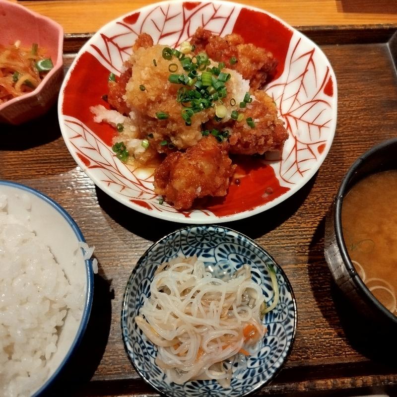 おろし唐揚げ定食(恵比寿 土鍋炊ごはん なかよし 並木橋店)