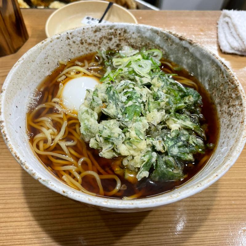 中華麺・半熟茹で卵・春菊天(そば処 二葉 神田南口店)