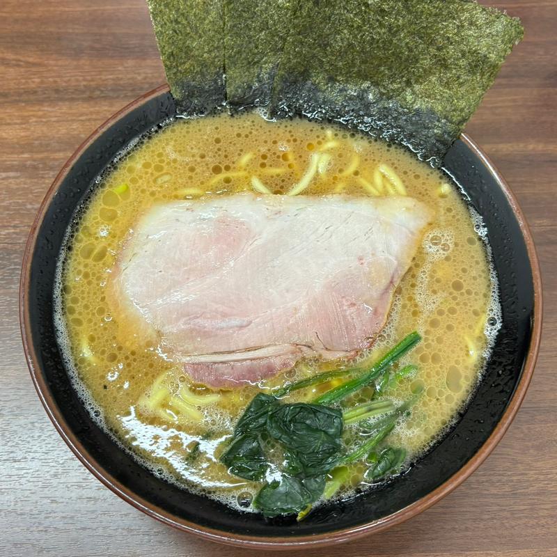 ラーメン（中）(横浜ラーメン真砂家)