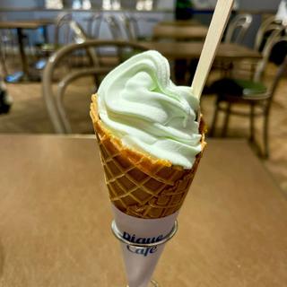 水色ソフトクリーム(gelato pique cafe ルミネ立川店)