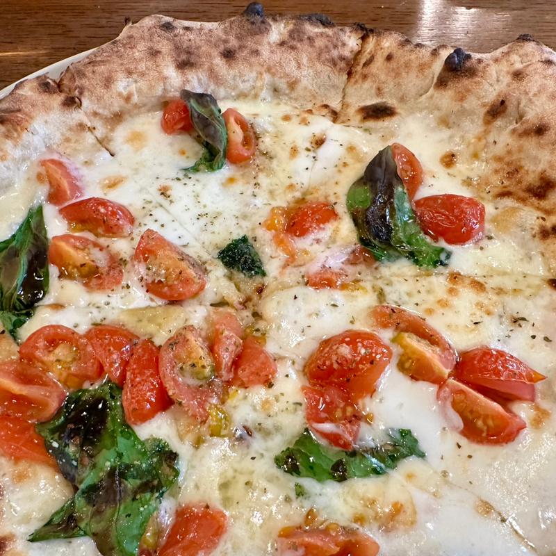 ミニトマトとスモークチーズ(PIZZERIA Panacea (ピッツェリア パナケア))