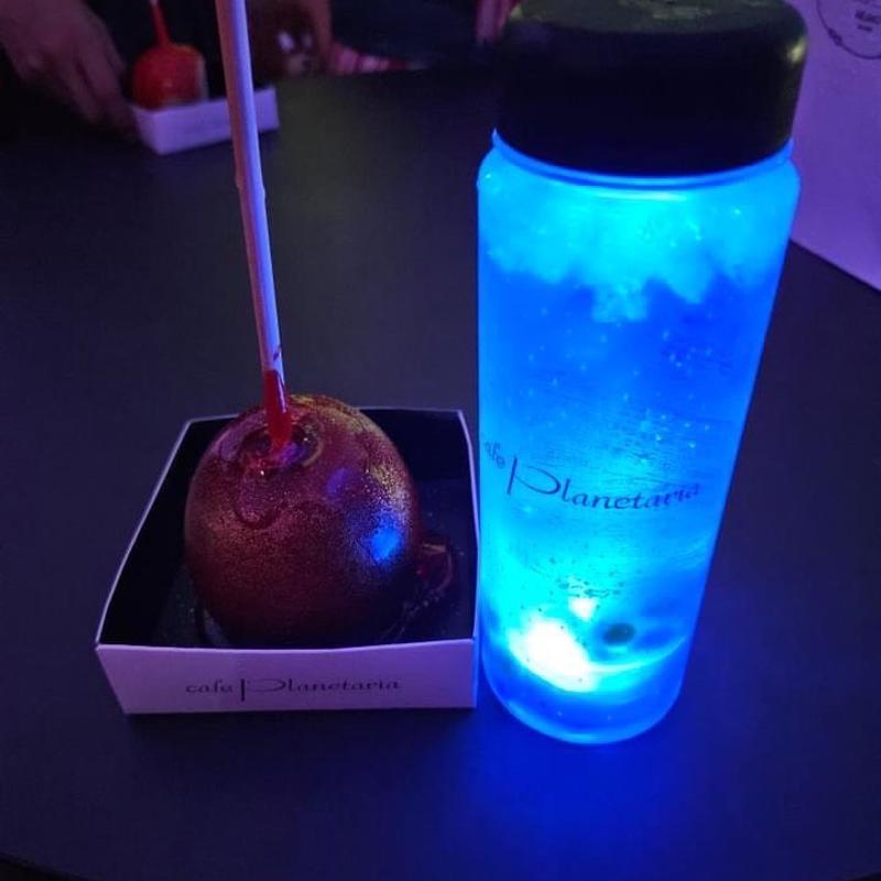 りんご飴(コニカミノルタ プラネタリアTOKYO)