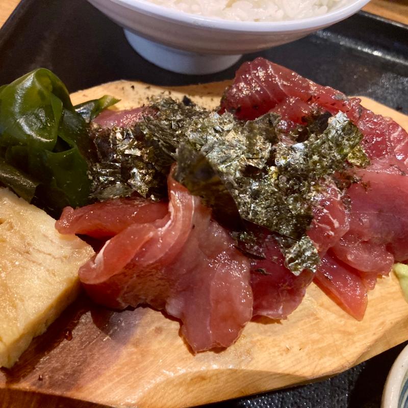 鮪切り落とし定食(魚河岸 おに平 末広町)