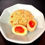 半分チャーハン 味付け玉子