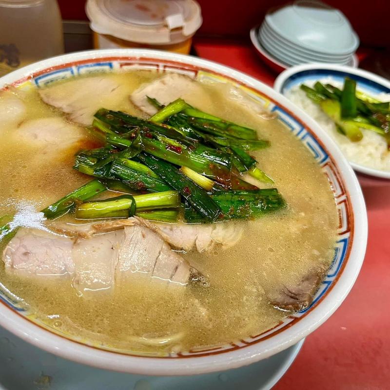 チャーシューメン 半ライス ニラキムチ(天天，有)