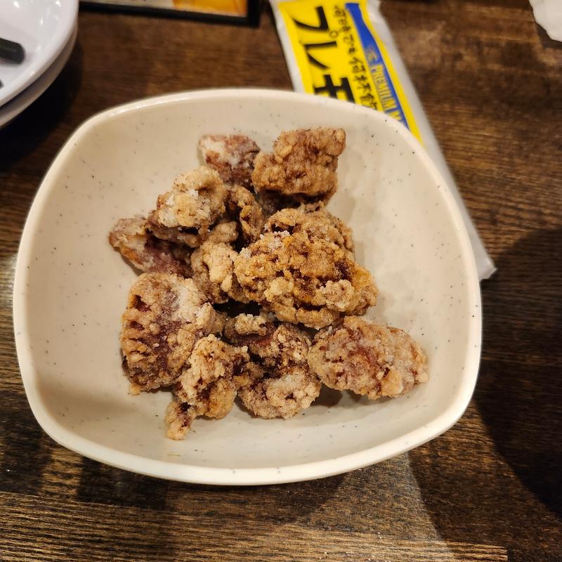 ずりから(大分からあげと鉄板焼 勝男 安里応援団)