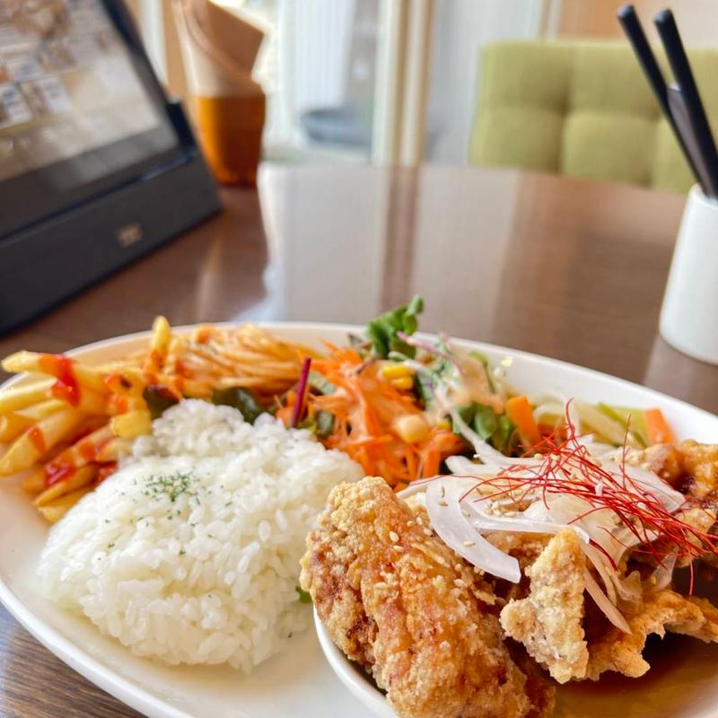 (カフェ カフス （CAFE KOFS）)