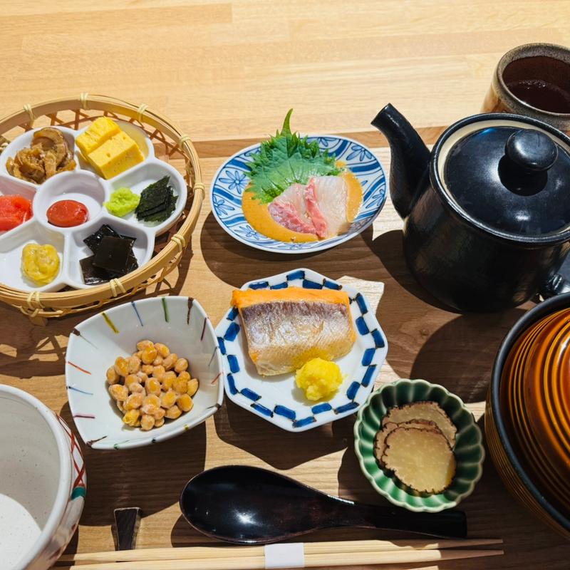 伊勢真鯛の鯛茶漬け(笠庵 賛否両論 ヴィソン店)