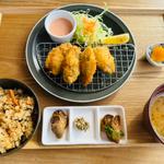 牡蠣づくし定食(的矢かきテラス)