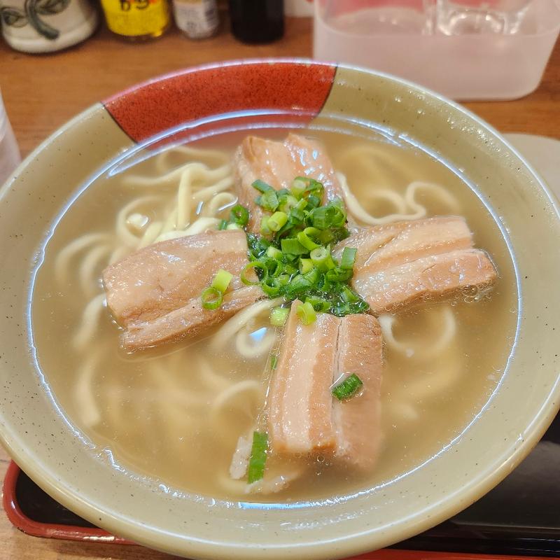 三枚肉そば大(我部祖河そば げんじやー 久茂地店 沖縄そば専門店)