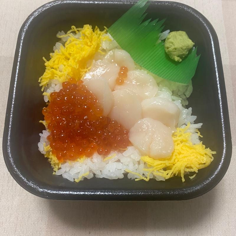 ホタテいくら丼(浜とみ丼丸 津島店)