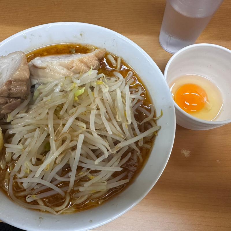 味噌ラーメン大盛り、生卵、豚1枚(ラーメン　○菅 （マルスガ）)