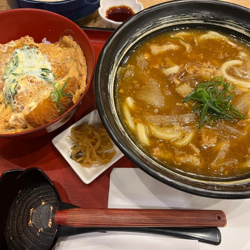 カツ丼とカレーうどん定食(自家製麺 杵屋 六甲アイランド店)