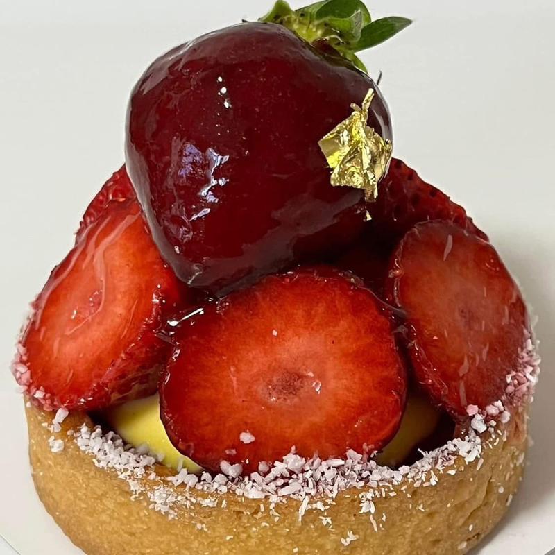 タルトフリュイ 苺(Dining33 Patisserie a la Masion)