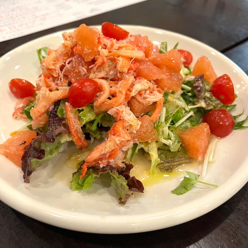 ズワイガニとグレープフルーツのサラダ(ビストロ グルナッシュ （B'stro Grenache）)