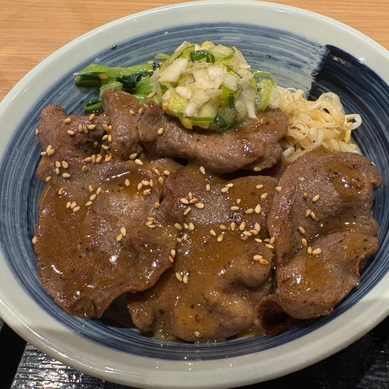 ねぎ塩牛タン丼(焼きたてのかるび 綾瀬駅東口店)