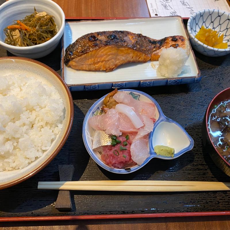 鮭の塩焼定食ご飯大盛り(魚鐵)