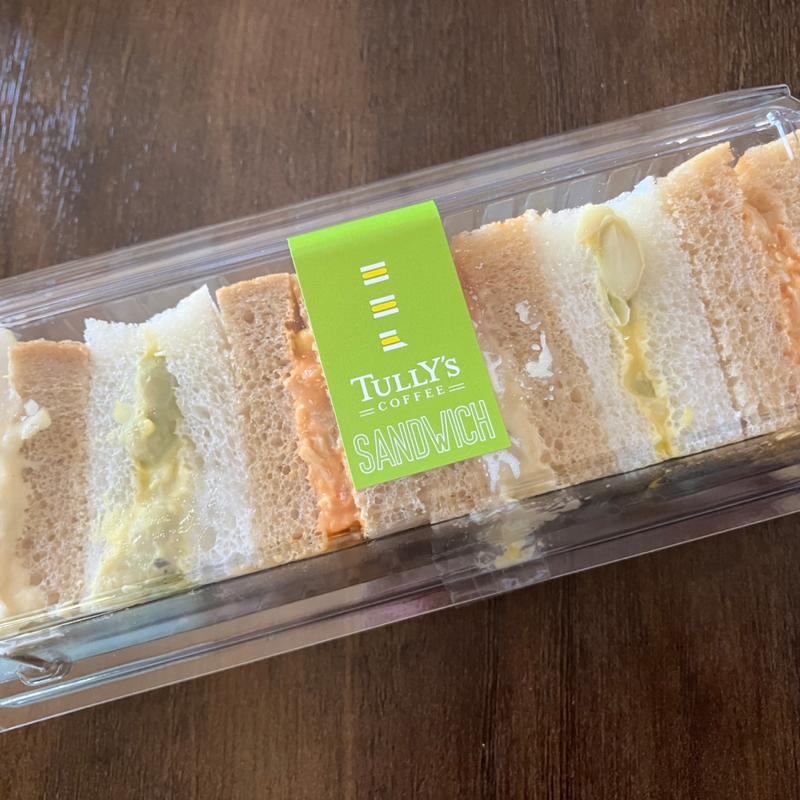 サーモンとチキンサンド(タリーズコーヒー ららぽーと和泉店)