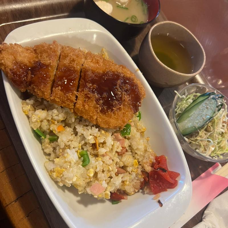 カツ焼き飯(茶小屋)