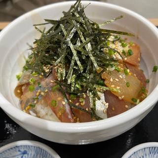 海鮮漬け丼