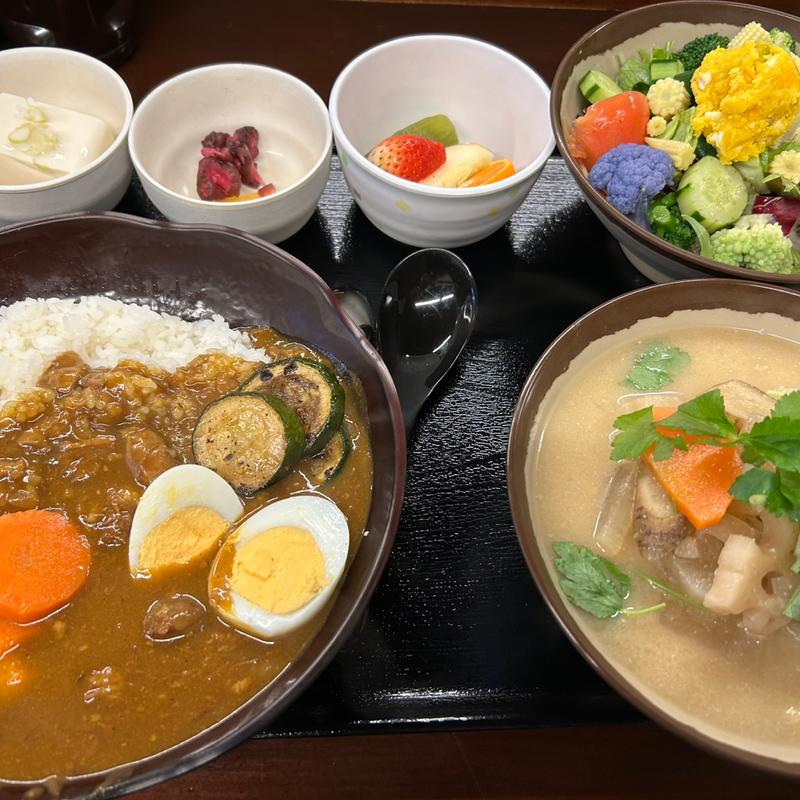 カレー定食(とん汁丸二)