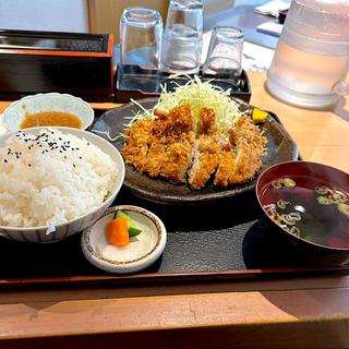 ジューシーとんかつ定食(風笑り家 )