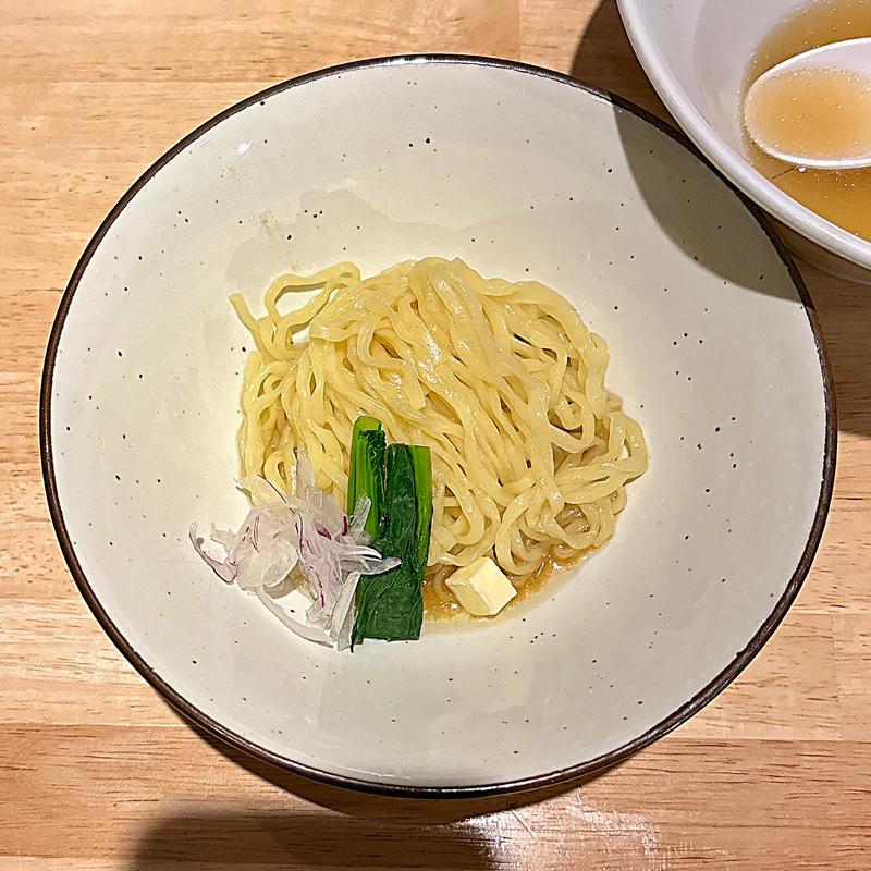 帆立塩バター和え玉(半玉)(麦処 八と丁)