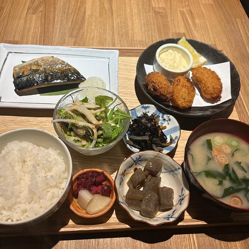ごちそう定食(食堂くく)