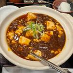 四川麻婆豆腐と肉汁満彩焼き餃子定食(餃子満彩 人形町店)