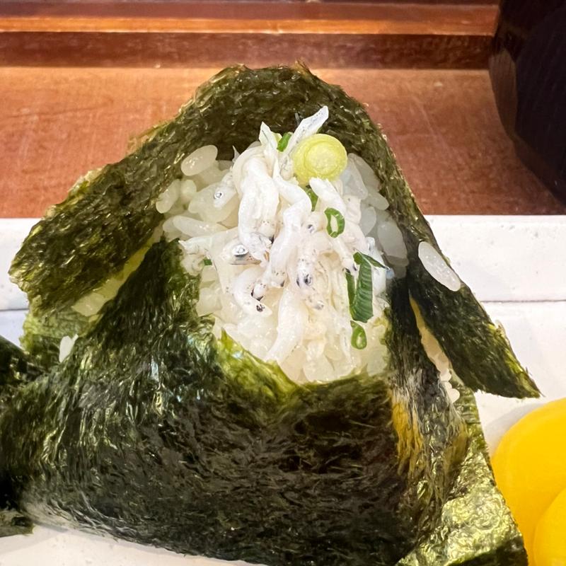 おにぎり(杵築産釜揚げしらす)(ます田や)