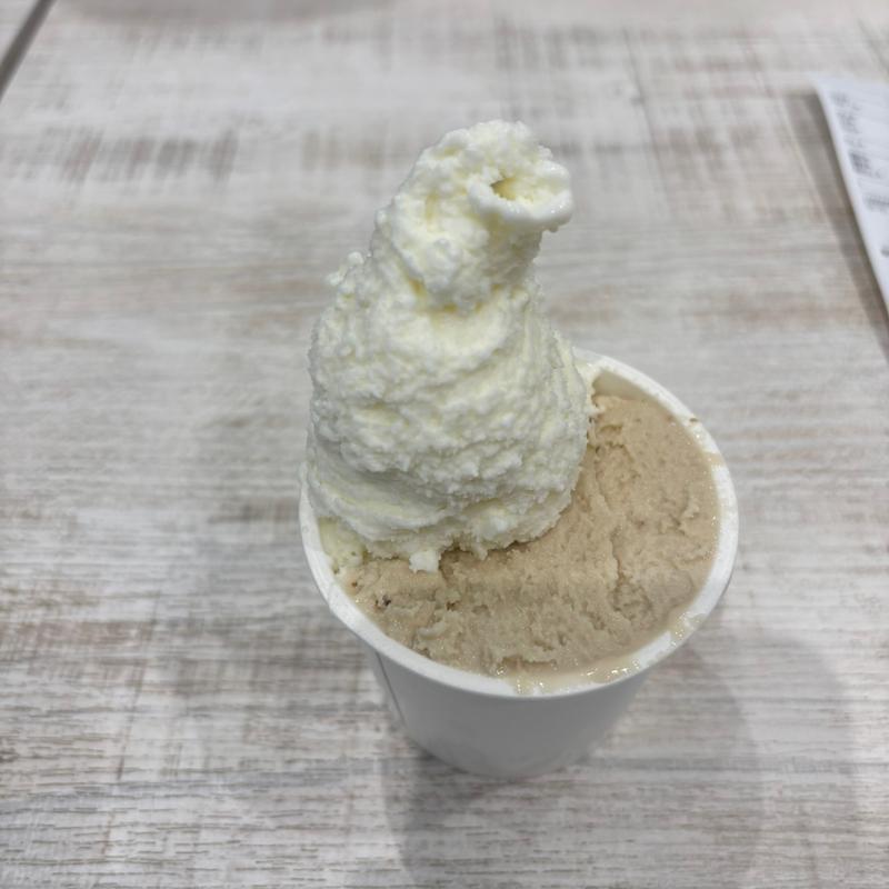 ゲンキアイス(石垣島の牛乳屋さんのお店 ゲンキみるく)