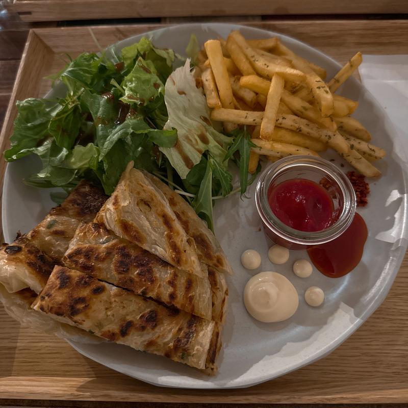 台湾屋台焼きとフレンチフライのコンボ(Vege ++ Coffee ベジトコーヒー)