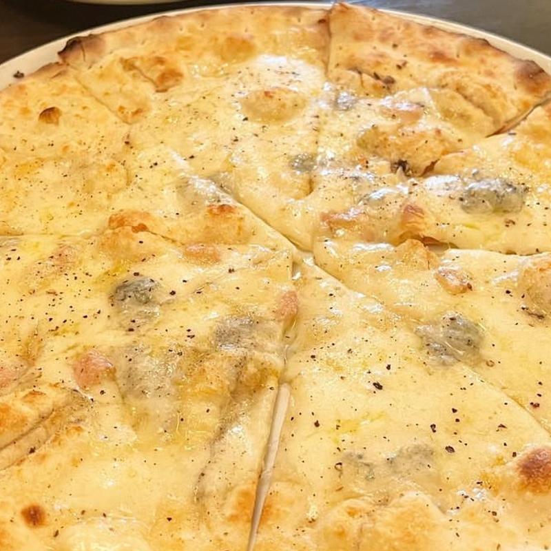 クアトロフォルマッジ(ピッツェリア・ロマーナ・ジャニコロ)