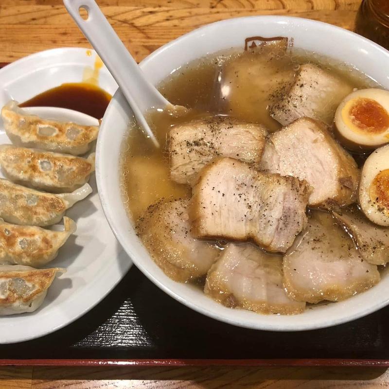 チャーシュー麺 味玉 餃子(喜多方ラーメン 坂内 千歳烏山店)