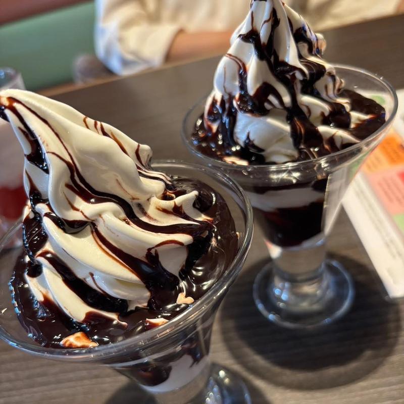 北海道ソフトクリームチョコソース(びっくりドンキー鷺沼店)