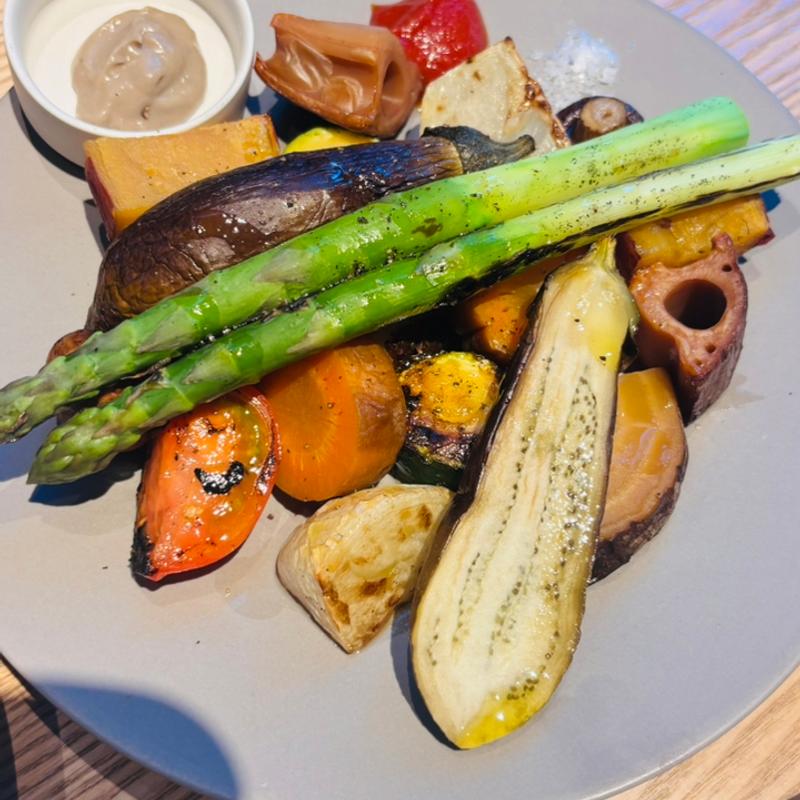 (ポワン・エ・リーニュ 東京ミッドタウン八重洲店)