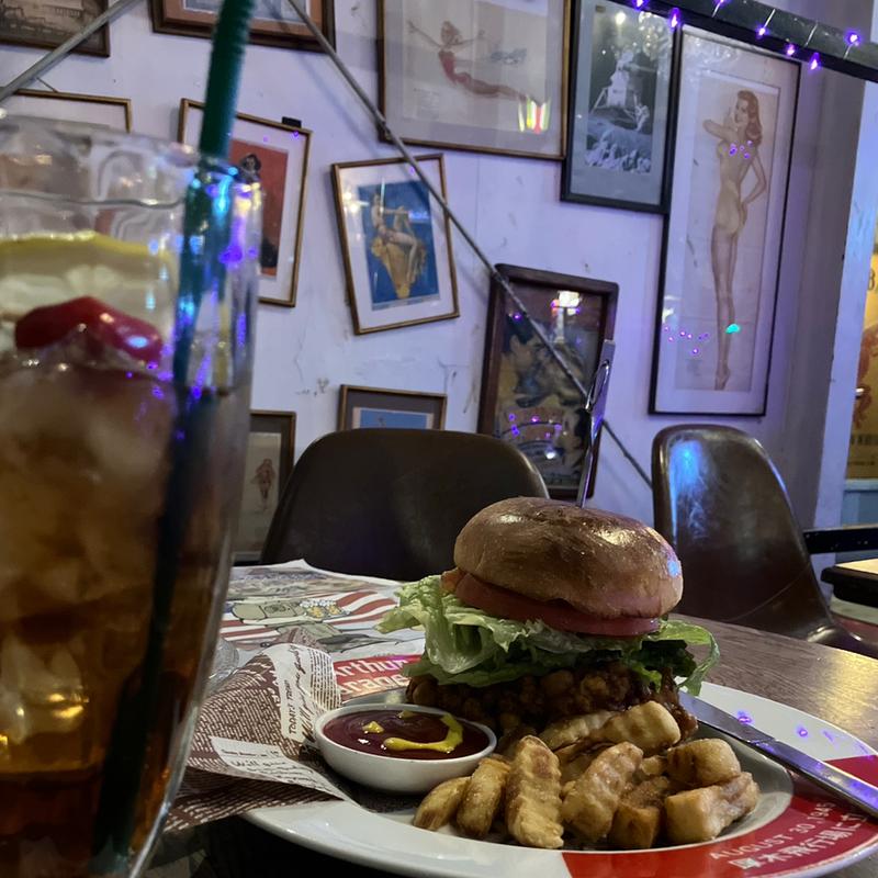 マッカーサーバーガー(マッカーサーギャレッジ)