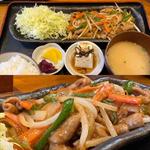 Bランチ・豚もつみそ炒め