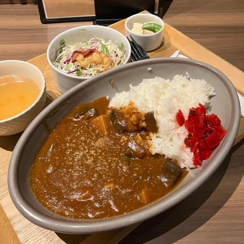 ビーフカレーセット(932 東京霞が関)