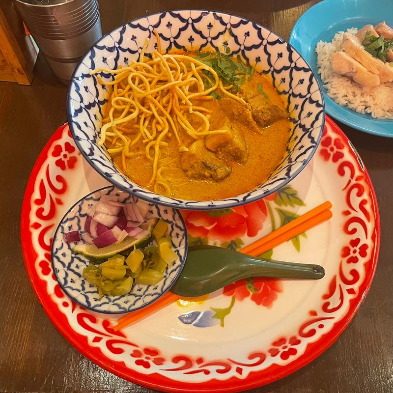 カオソーイ(asian kitchen cafe 百福)