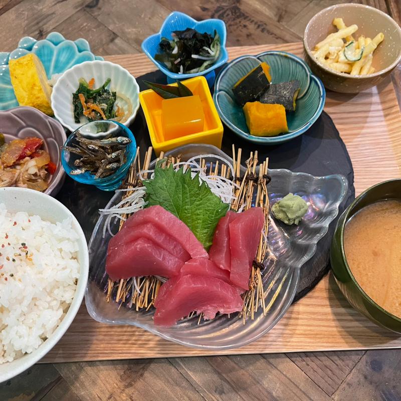 マグロ定食(魚末 てらまちダイニングUOSUE)