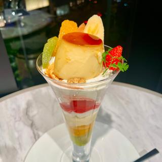 カスタードプリンパフェ(カフェモロゾフ阪神百貨店梅田本店)