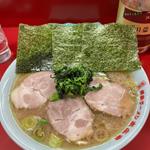 チャーシューメン中盛(横浜ラーメン末広家)