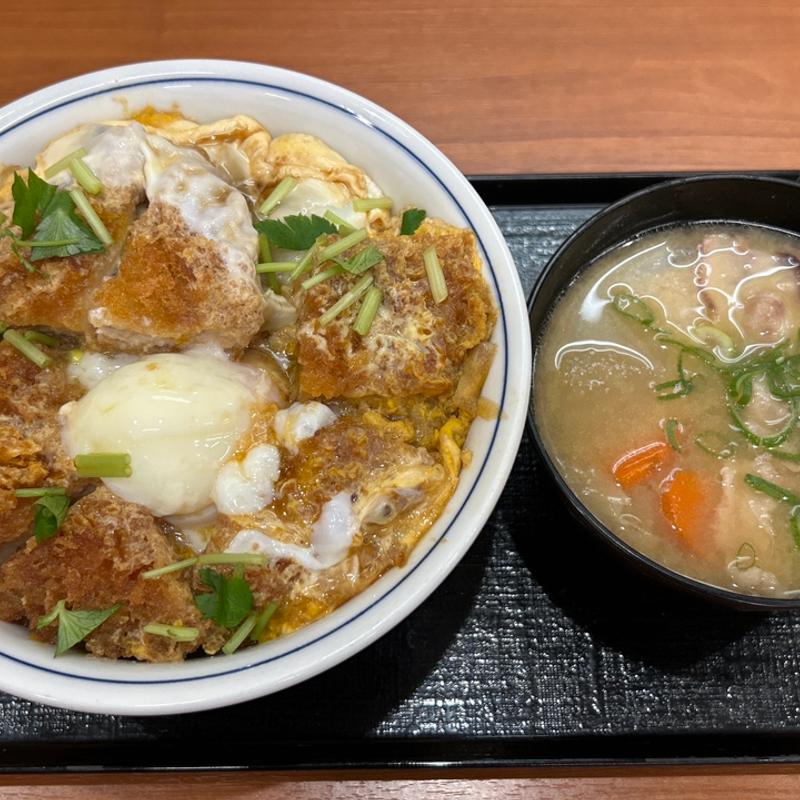 特カツ丼にとん汁（小）(かつや 中野南口店)