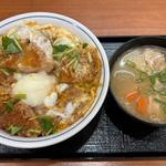 特カツ丼にとん汁（小）(かつや 中野南口店)