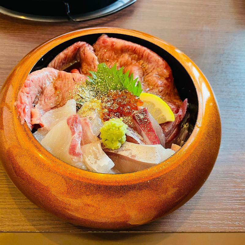 ワンチーム丼(焼肉牛島)