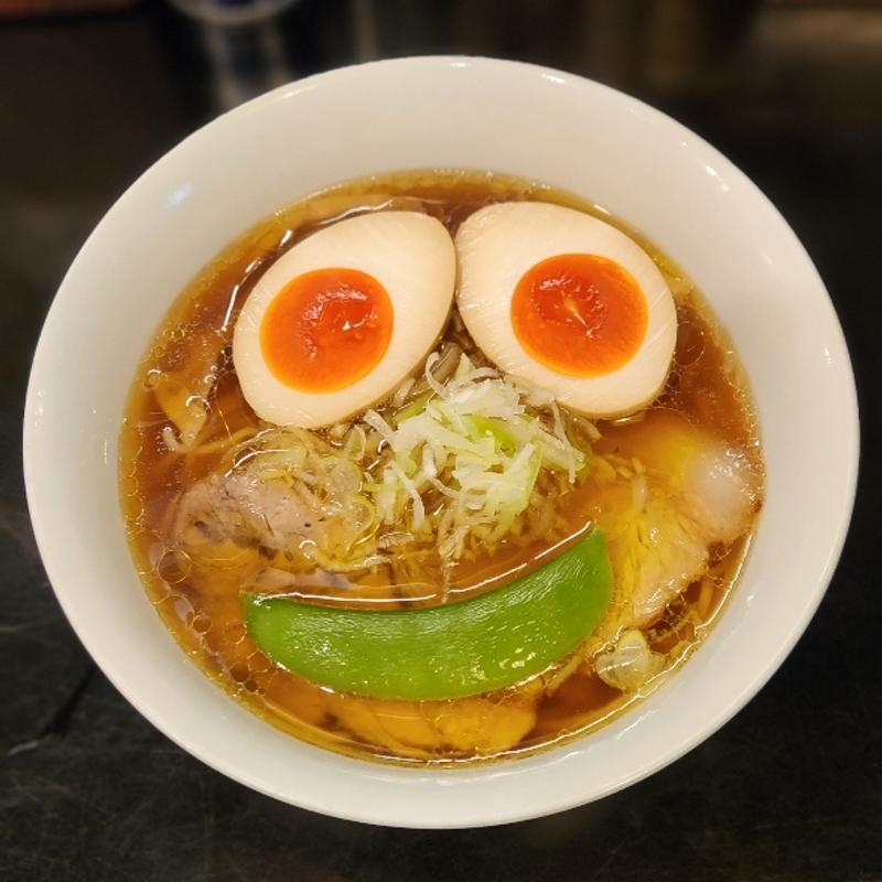 醤油らーめん　半熟味たまご(麺処 にしむら)