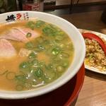 ラーメン半チャーハンセット(ラーメン横綱 阪急三番街店)