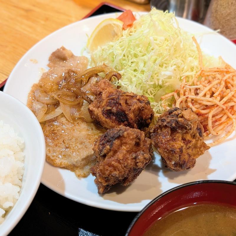 からあげしょうが焼き定食(ねこ膳)